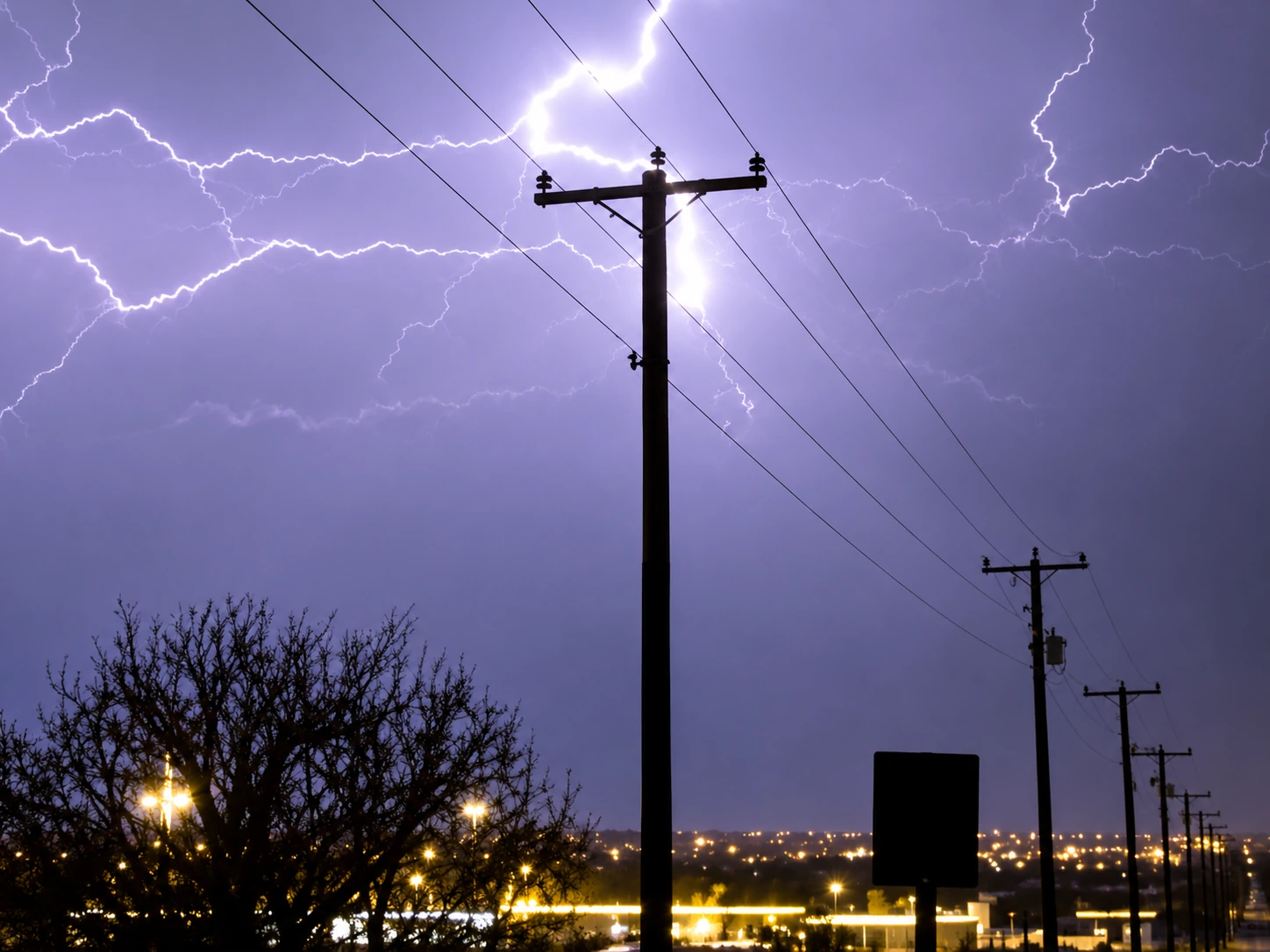 Protección de infraestructura eléctrica frente a descargas atmosféricas